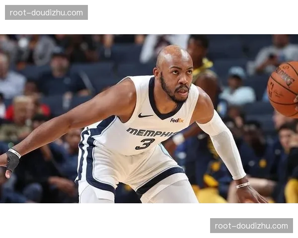 德文卡特背部疼痛出战存疑 火箭后场组织梳理面临考验