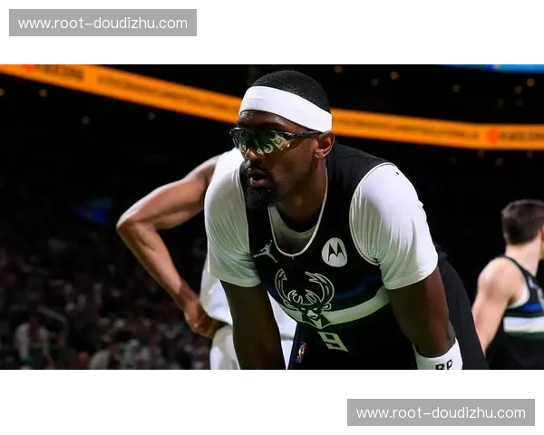 雄鹿洛佩兹波蒂斯健康出战 内线双塔对阵绿军篮板争夺关键